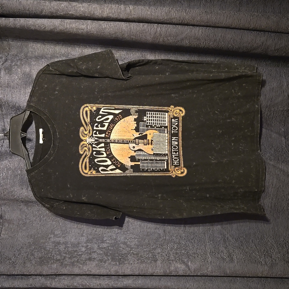 Maurice's T-shirt